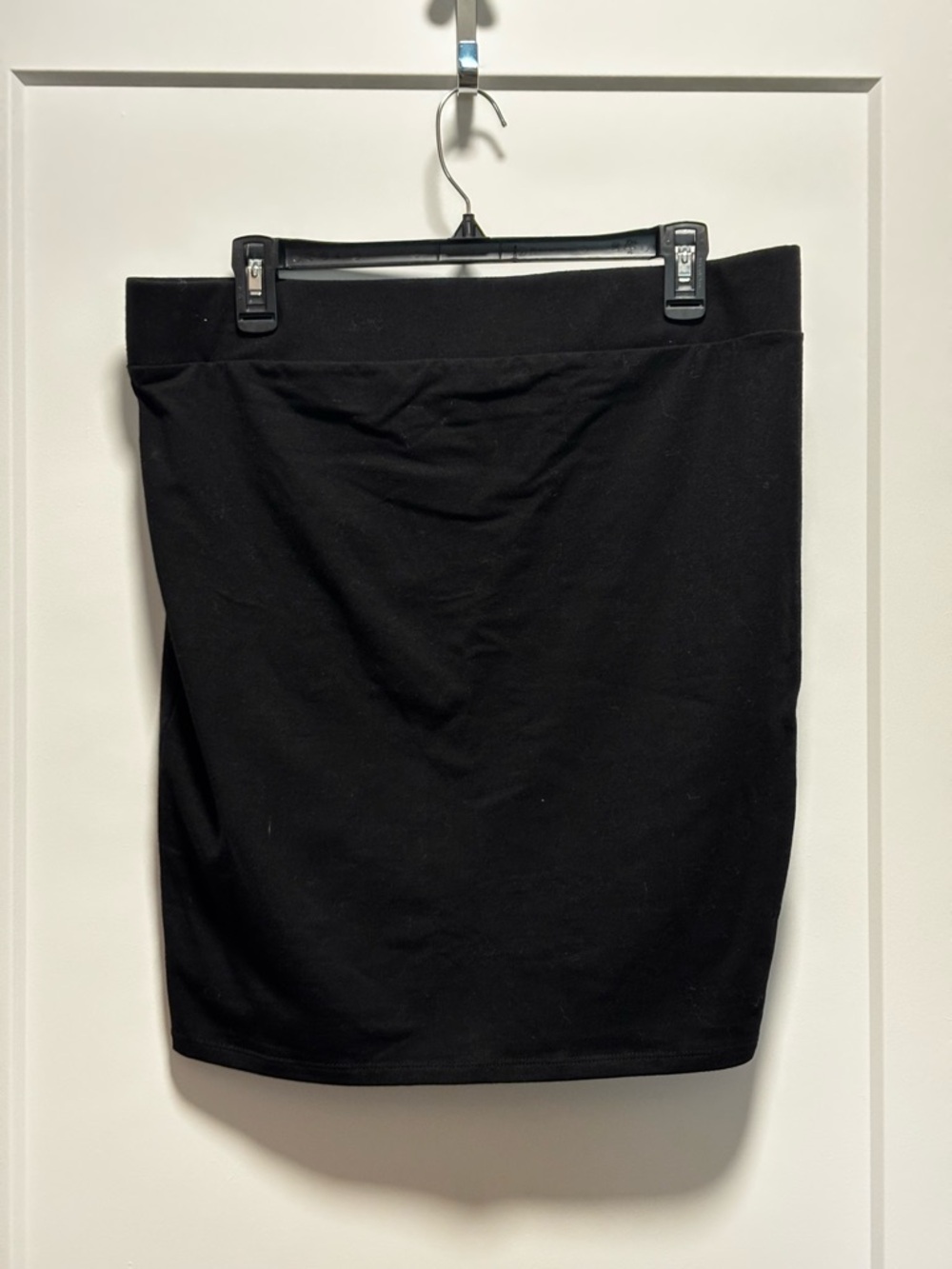 torrid Black Ponte Pencil Skirt - Picture 2 of 3